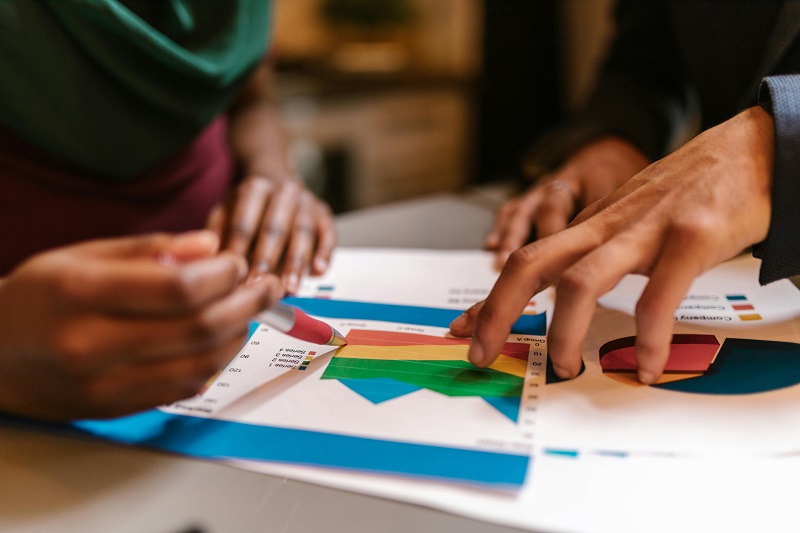 Decoding the Market: A Practical Guide to Reverse-Engineering Competitor Positioning
